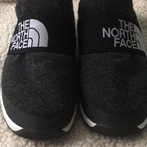 Men’s North Face NSE traction shoes